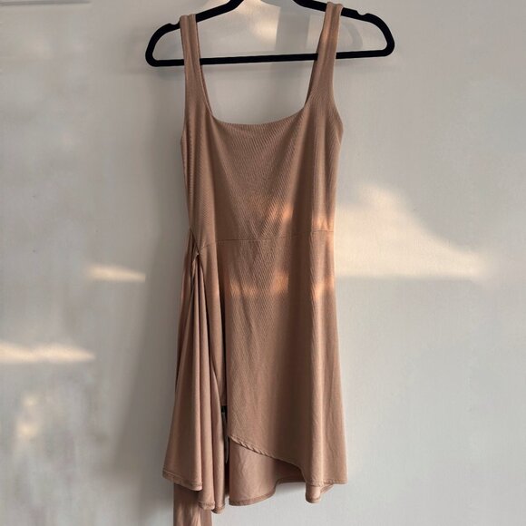 Aritzia Wilfred wrap dress (light brown colour) - Picture 2 of 4